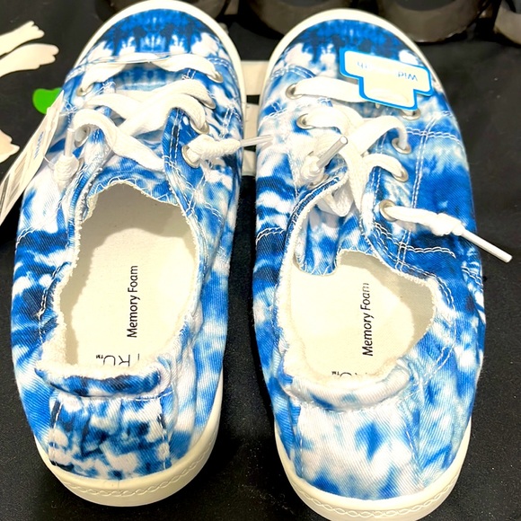 NWT Time and Tru Blue Tie Dye Memory Foam Slip-Ons, Sz 6.5W - Picture 5 of 11